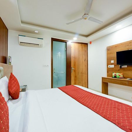 Glory Inn Near Delhi International Airport ニューデリー エクステリア 写真
