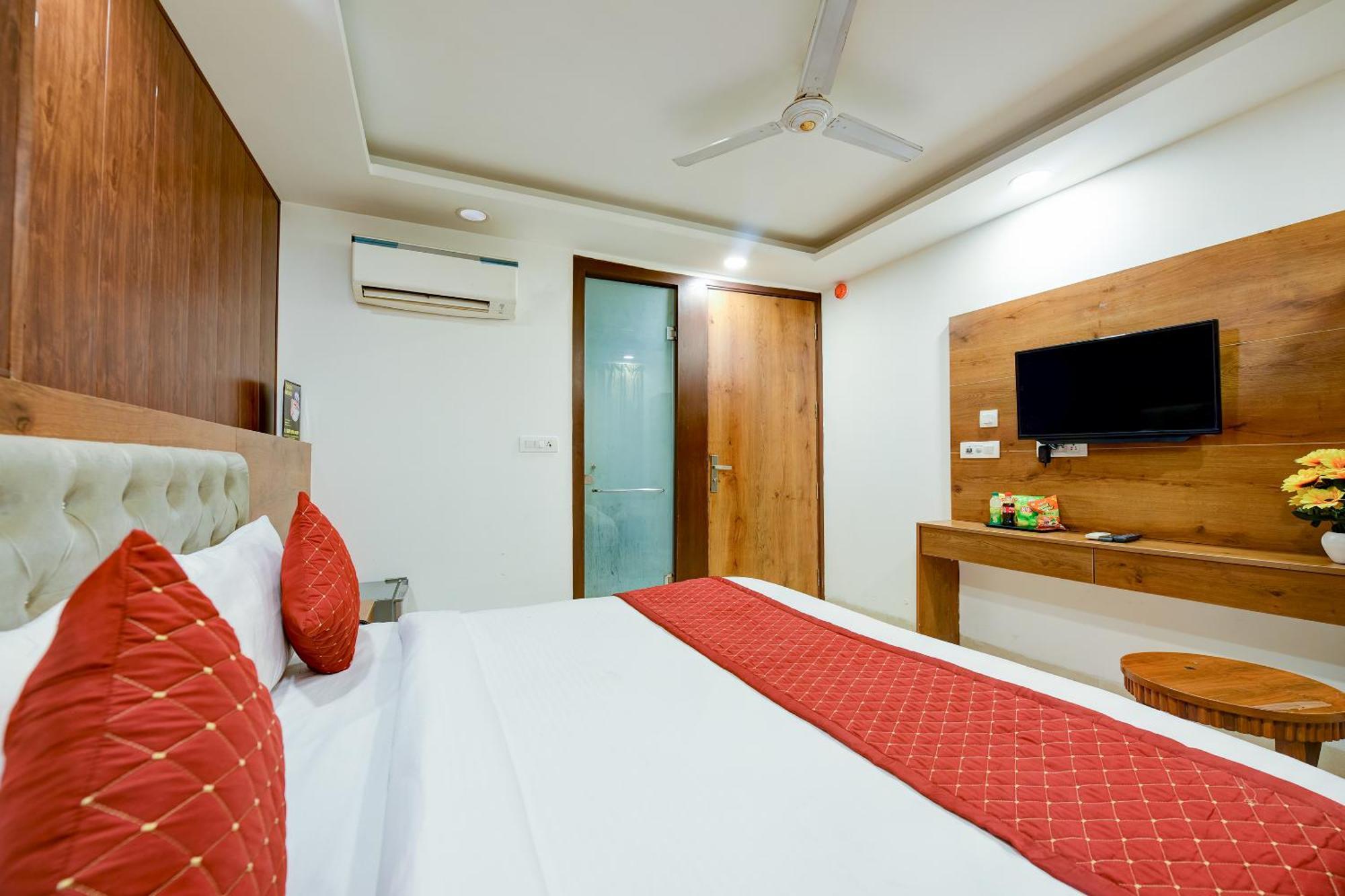 Glory Inn Near Delhi International Airport ニューデリー エクステリア 写真