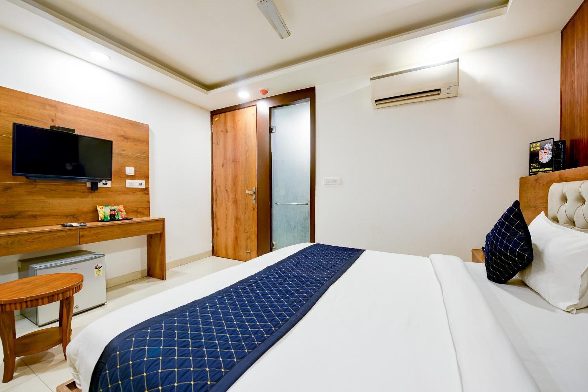 Glory Inn Near Delhi International Airport ニューデリー エクステリア 写真