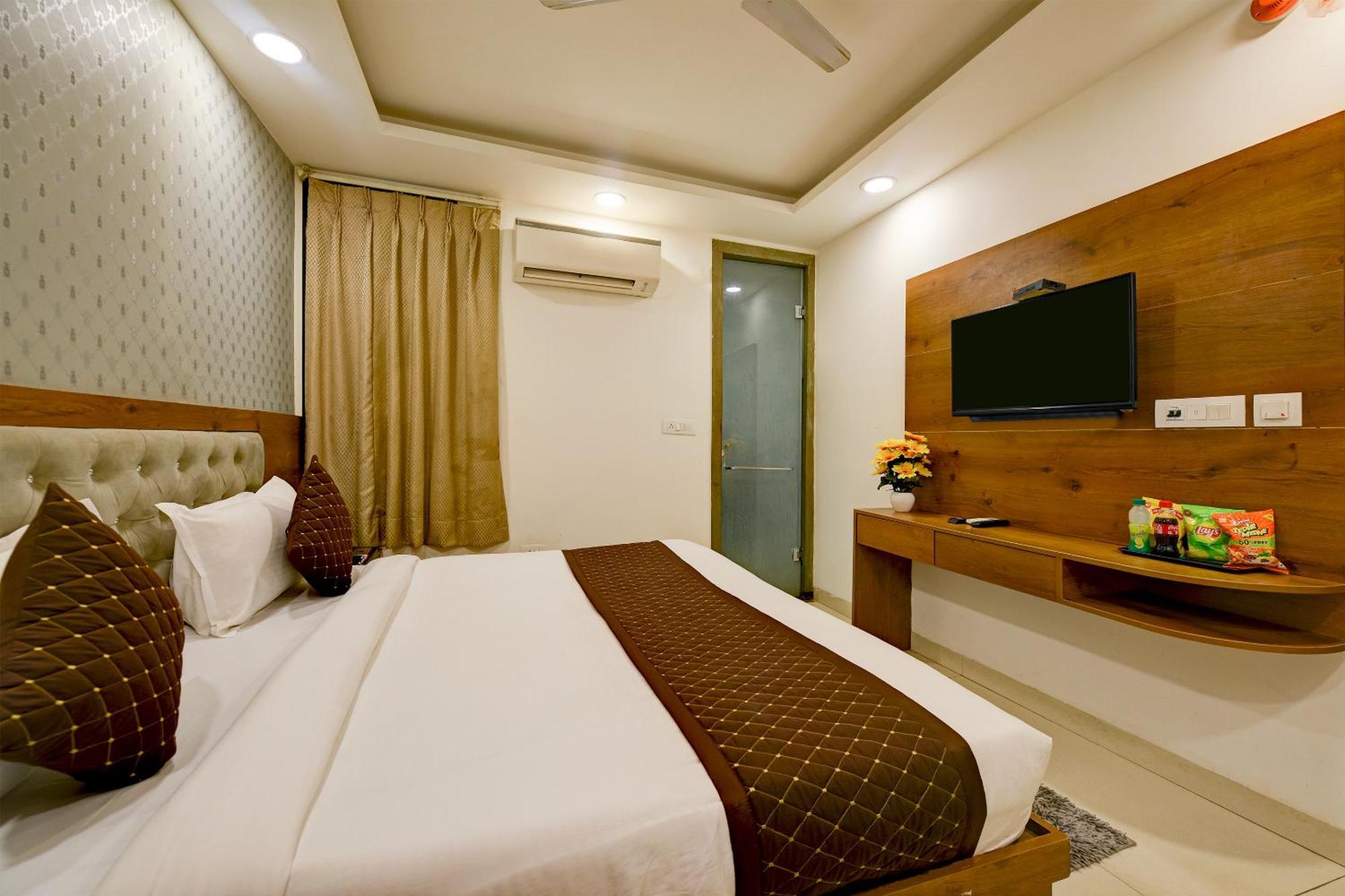 Glory Inn Near Delhi International Airport ニューデリー エクステリア 写真